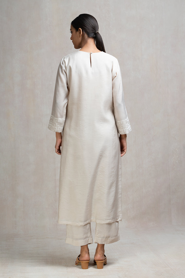 Thread Embroidered Chanderi Kurta Set with Pants & Dupatta