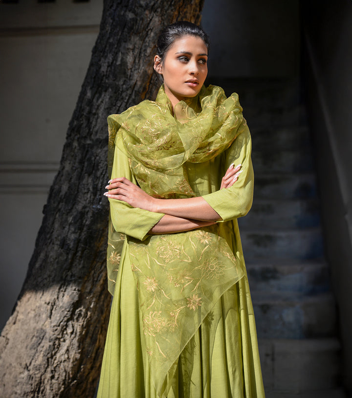 GREEN FLORAL ESCAPE EMBROIDERED ORGANZA DUPATTA