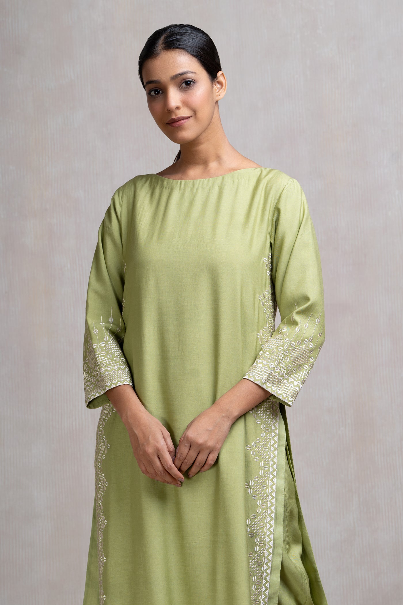 Thread Embroidered Muslin Kurta Set with Pants & Dupatta