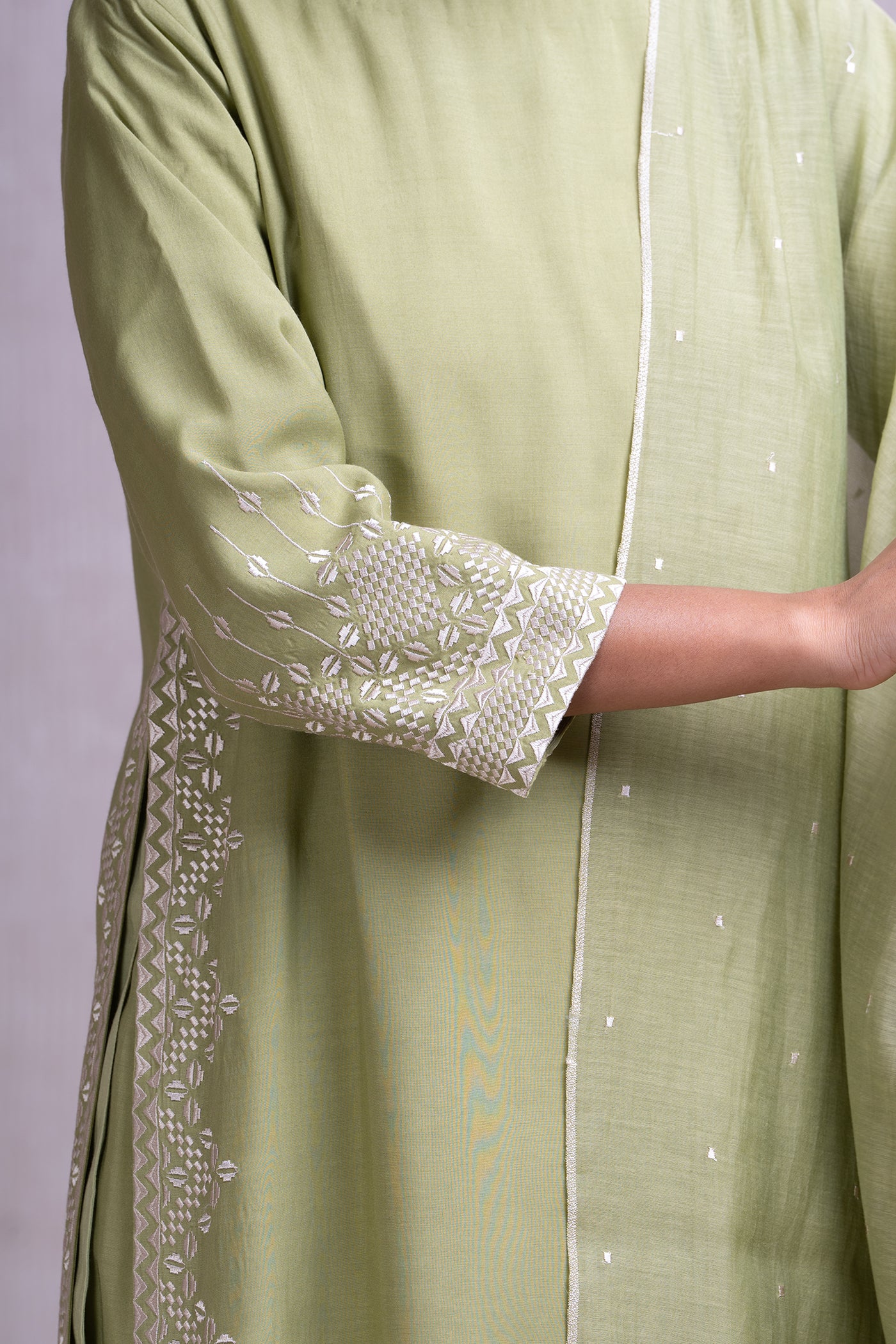 Thread Embroidered Muslin Kurta Set with Pants & Dupatta