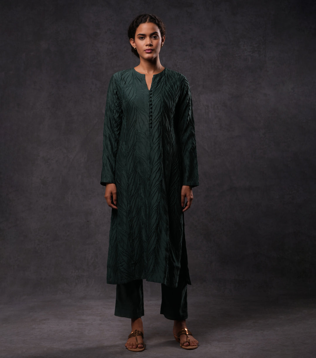 Textured Cotton Silk Forest Green Kurta Set with Gota Dupatta & Pants