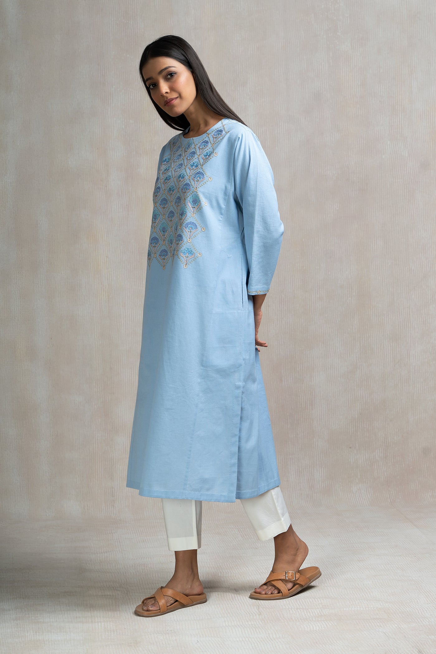 Thread Embroidered Cotton Linen Kurta