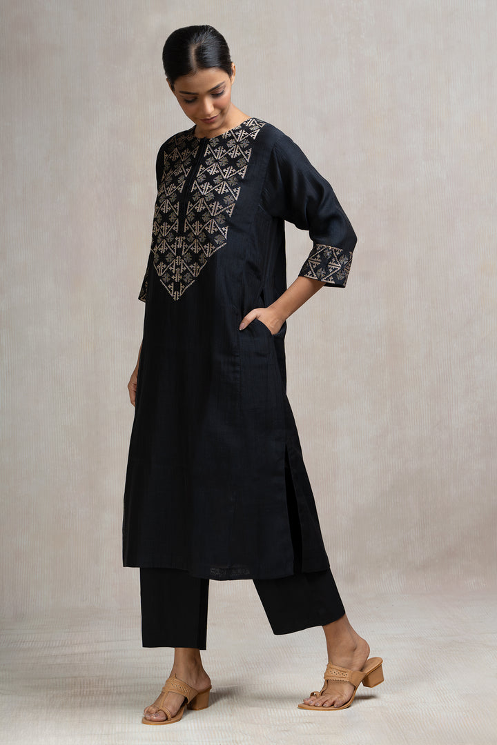 Embroidered Chanderi Kurta Set with Pants & Dupatta