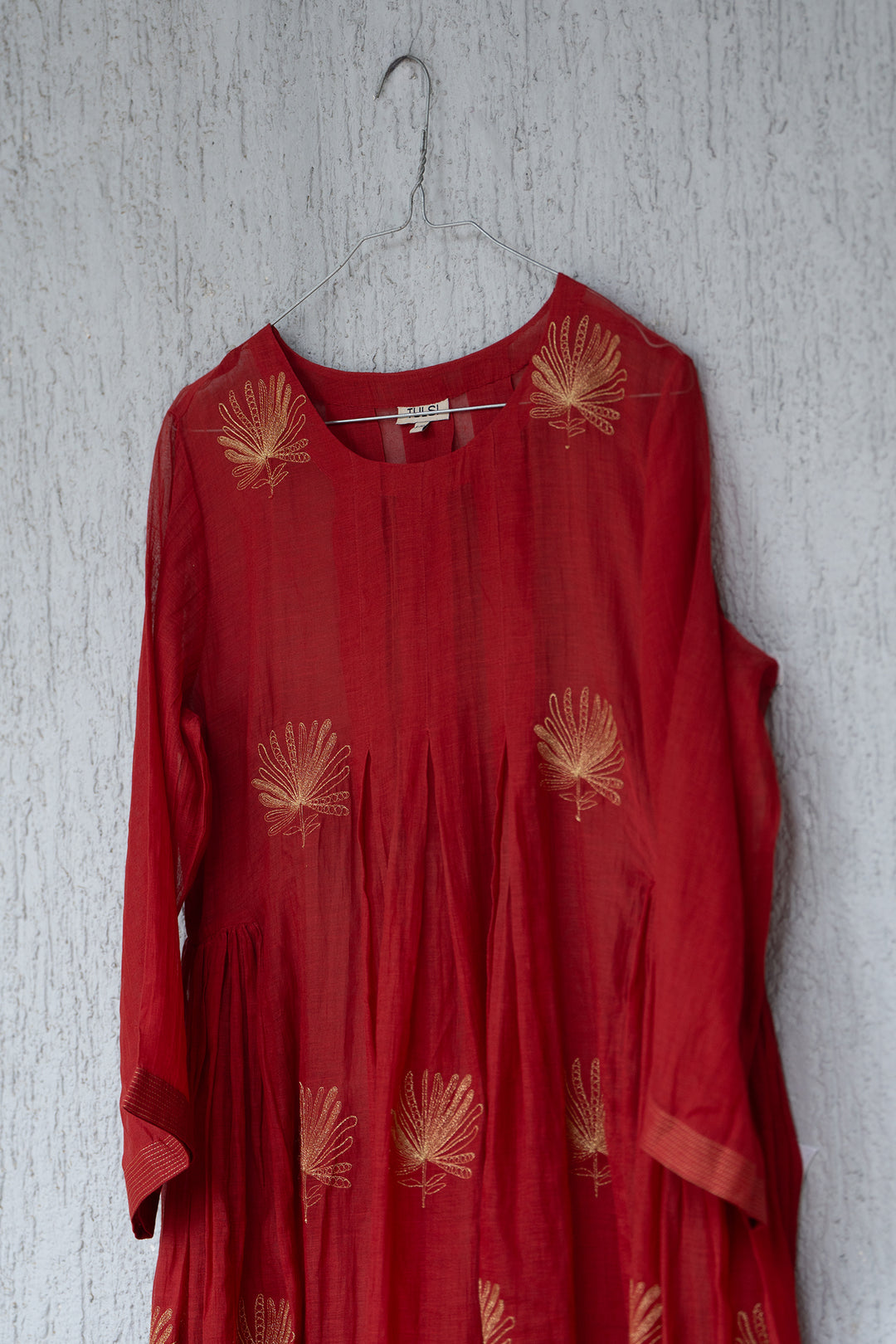 Red Zari Embroidered Chanderi Kurta with Slip