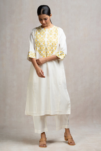 Embroidered Chanderi Kurta Set with Pants & Dupatta