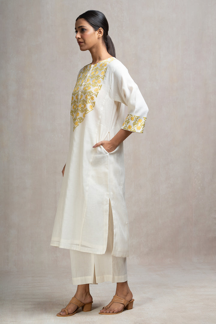 Embroidered Chanderi Kurta Set with Pants & Dupatta