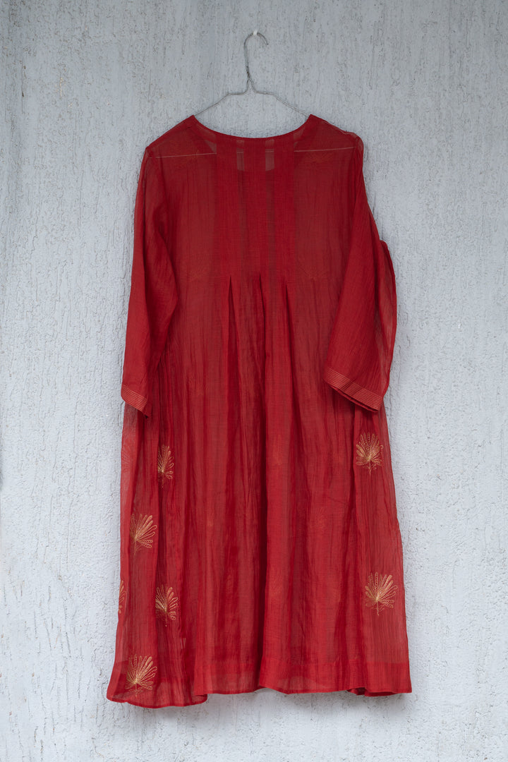 Red Zari Embroidered Chanderi Kurta with Slip