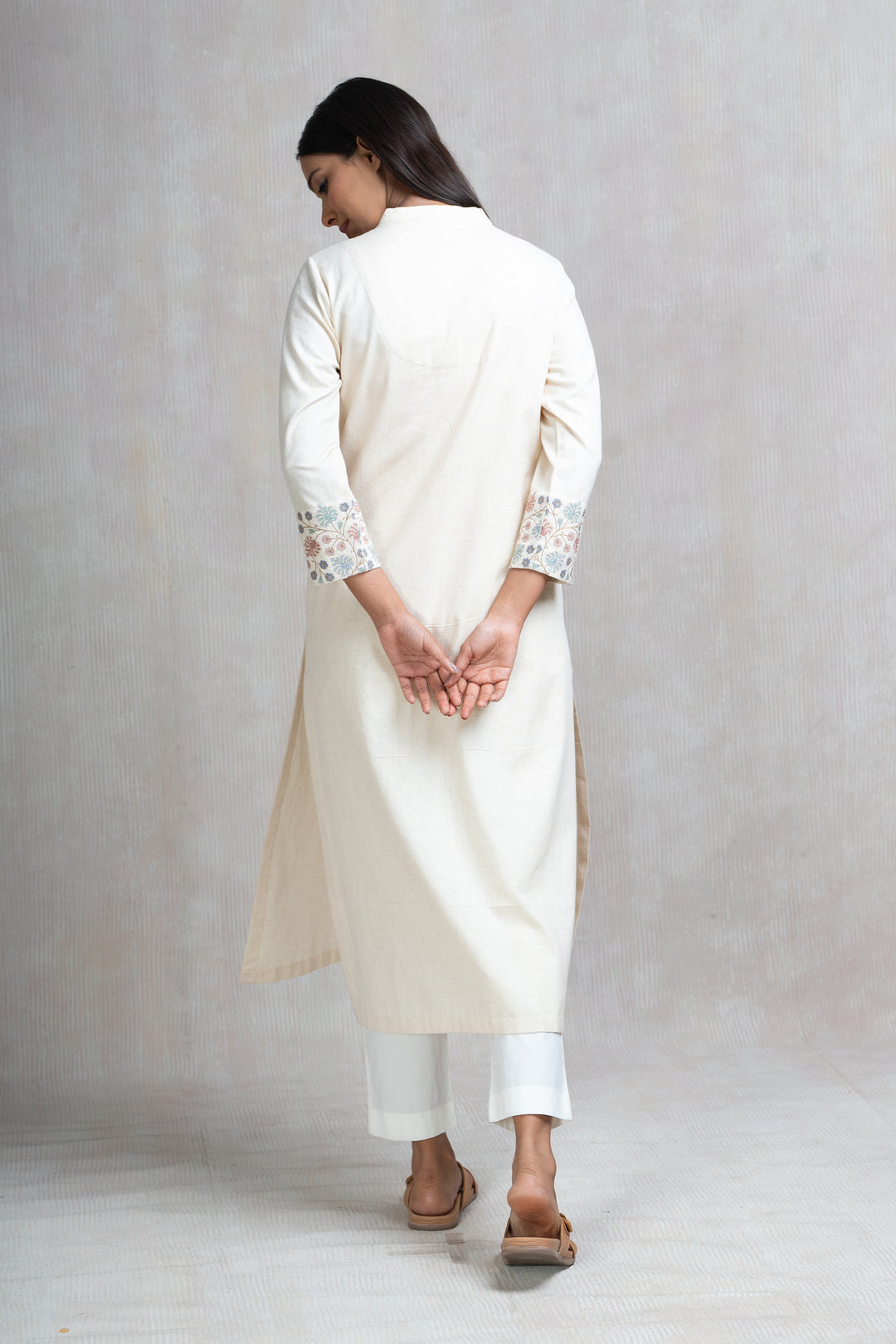 Thread Embroidered Cotton Linen Kurta