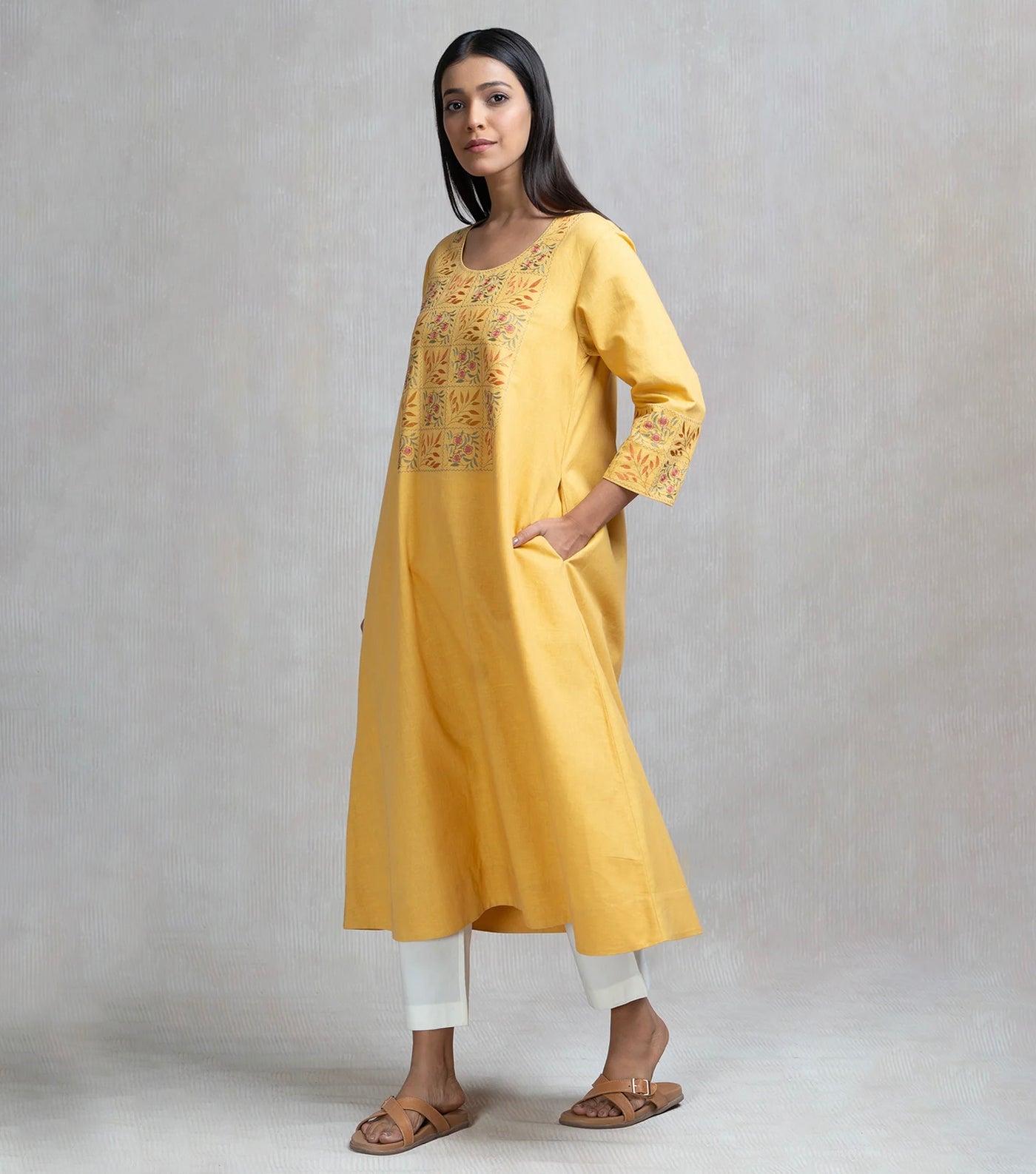 Thread Embroidered Cotton Linen Kurta