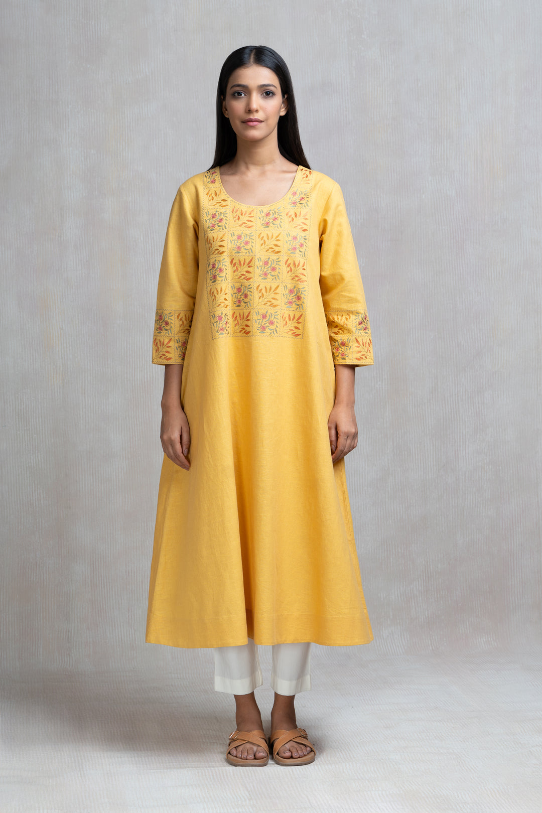 Thread Embroidered Cotton Linen Kurta