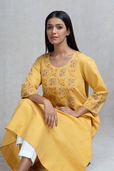 Thread Embroidered Cotton Linen Kurta