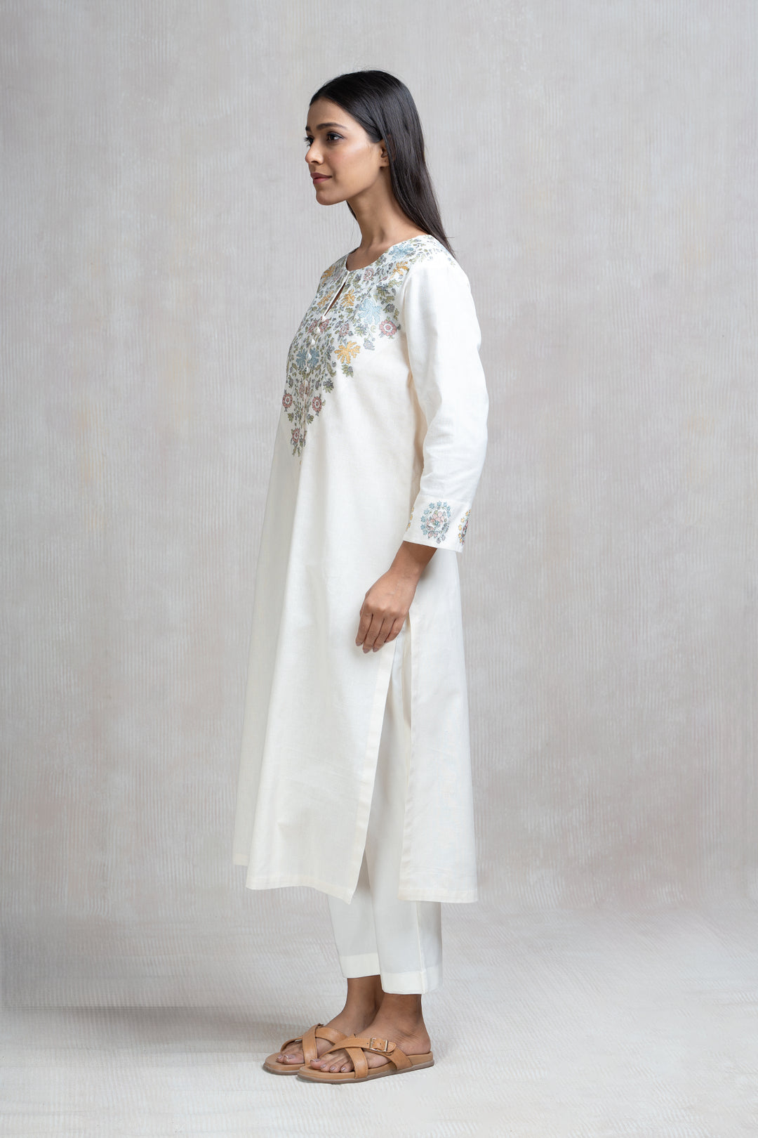 Thread Embroidered Cotton Linen Kurta