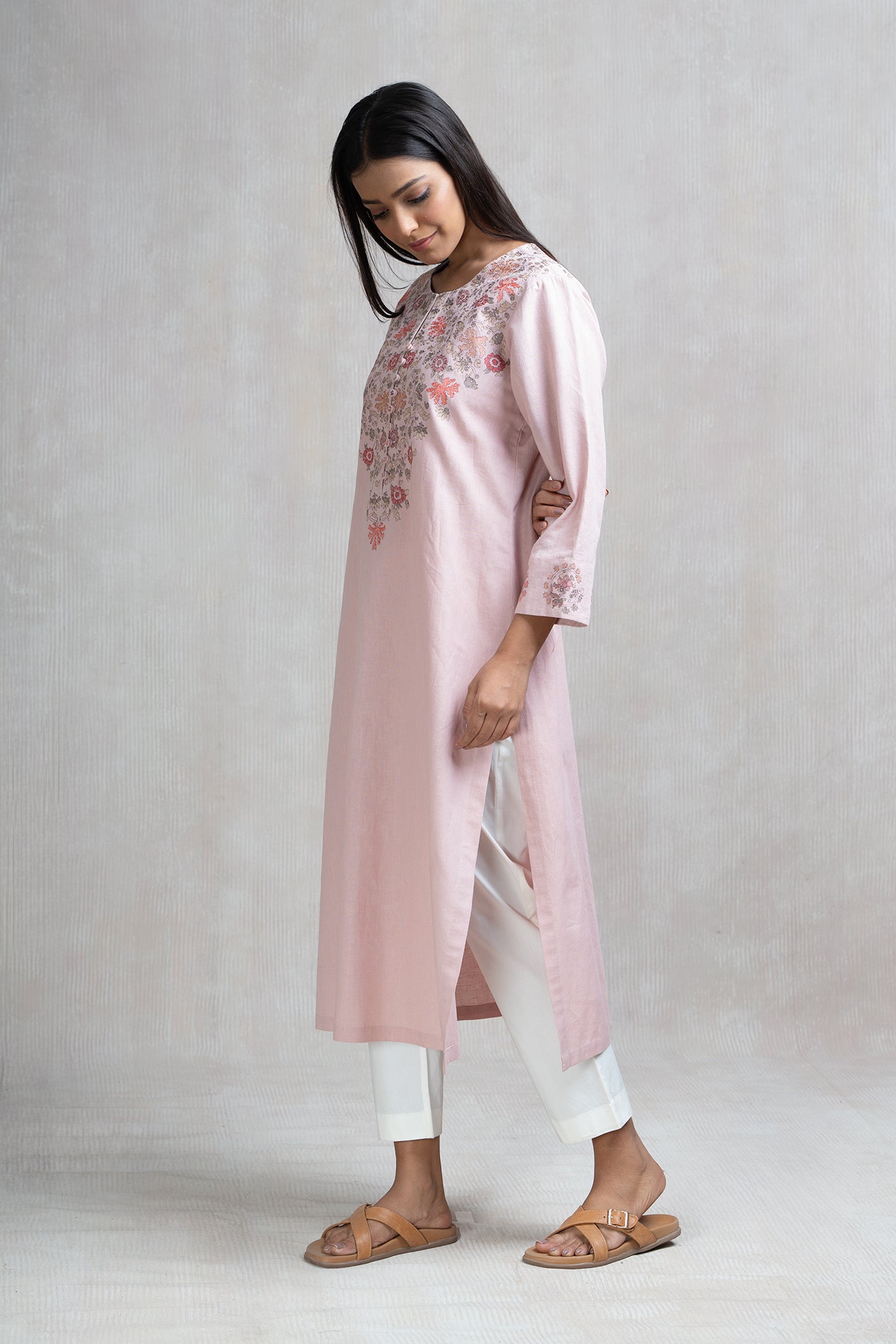 Thread Embroidered Cotton Linen Kurta