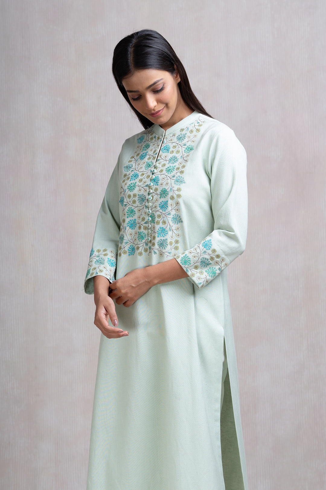 Thread Embroidered Cotton Linen Kurta