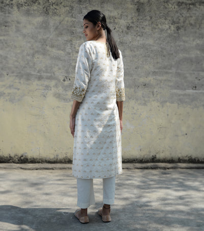 White & Gold Brocade Kurta Set With Organza Dupatta