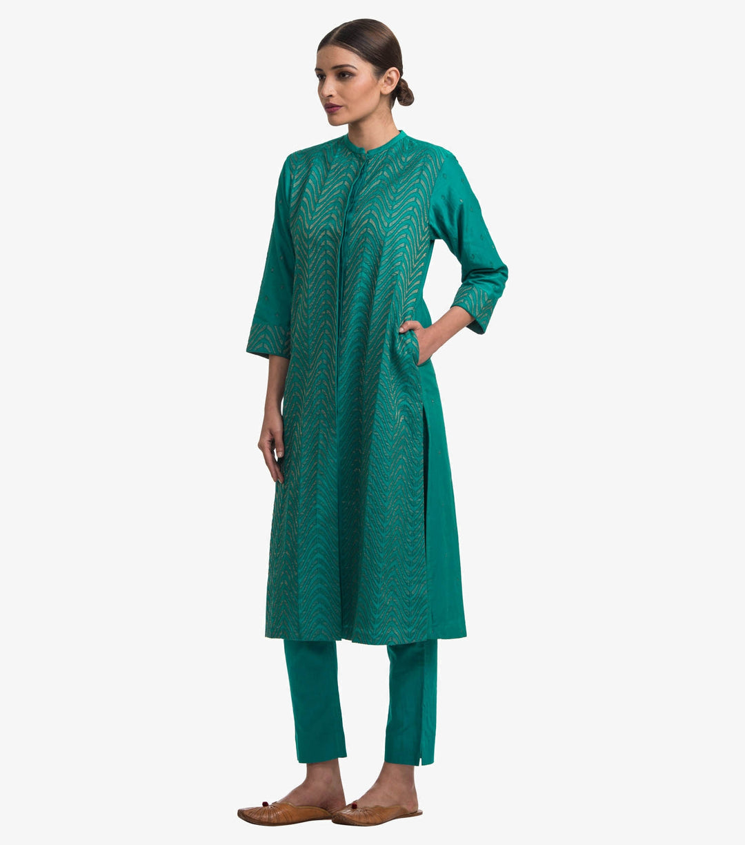 Green Chanderi embroidered kurta & cotton pants set