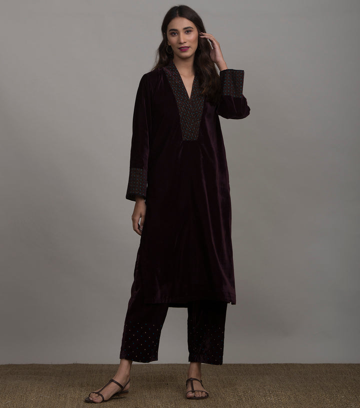 Purple embroidered velvet kurta & pants set