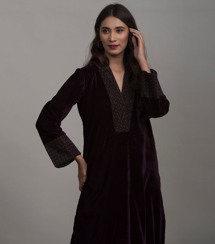 Purple embroidered velvet kurta & pants set