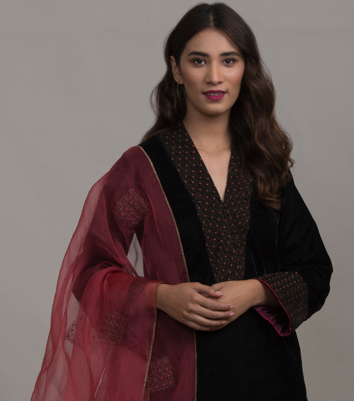 Coral organza dupatta