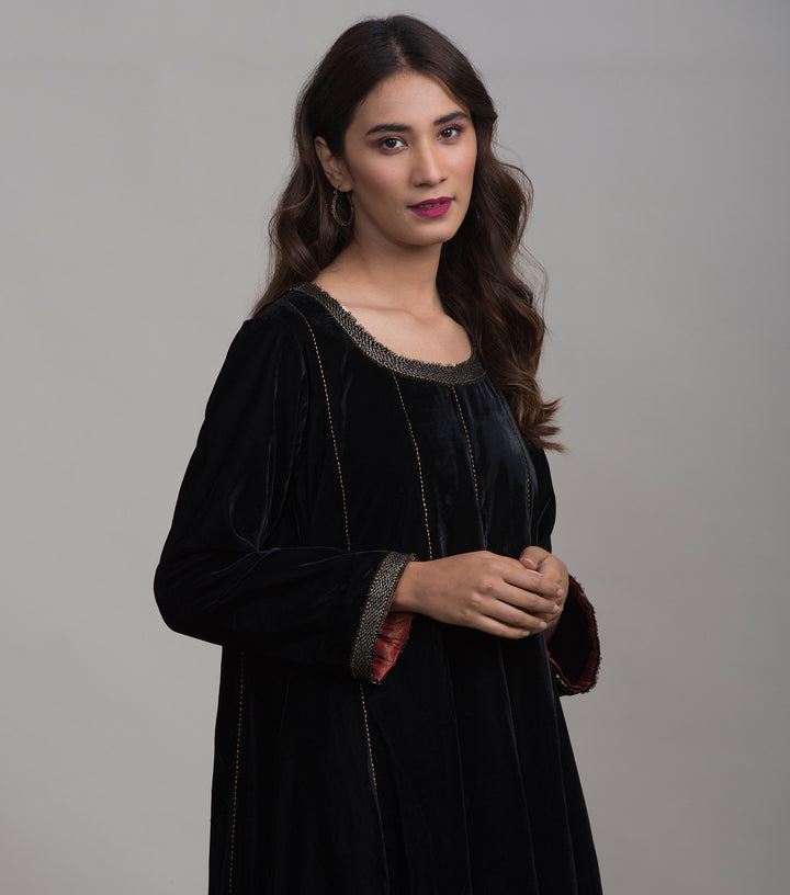 Black velvet paneled Kurta