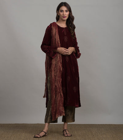 Maroon floral embroidered velvet kurta