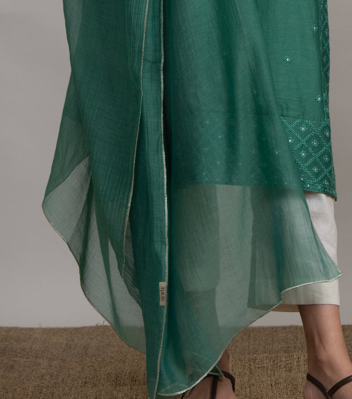 Green embroidered chanderi dupatta