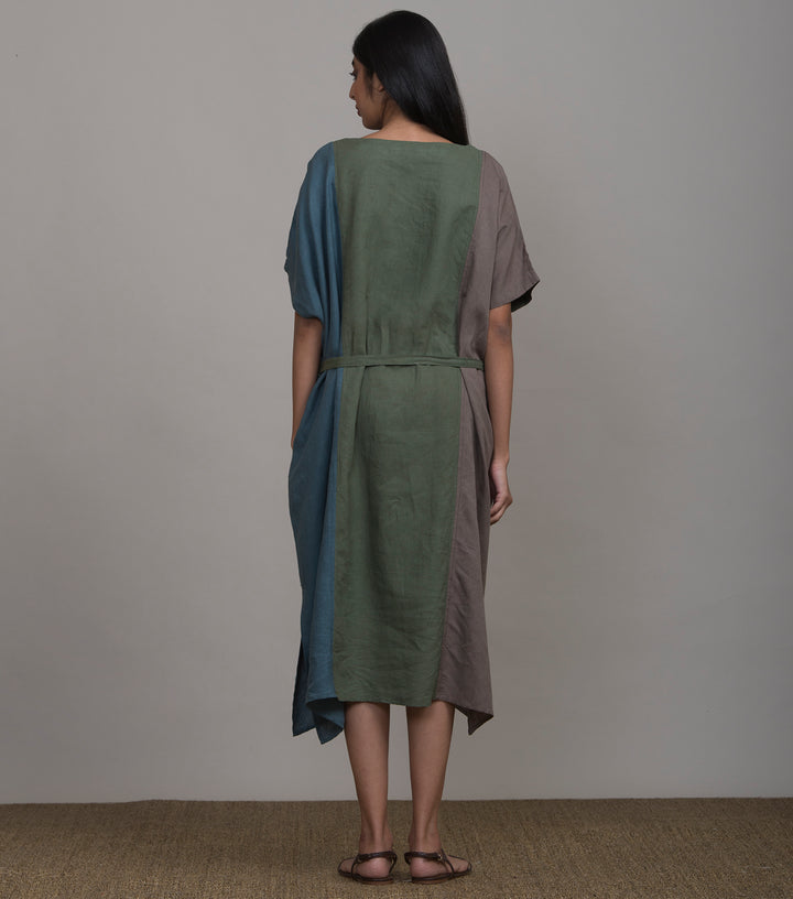 Green linen kaftan