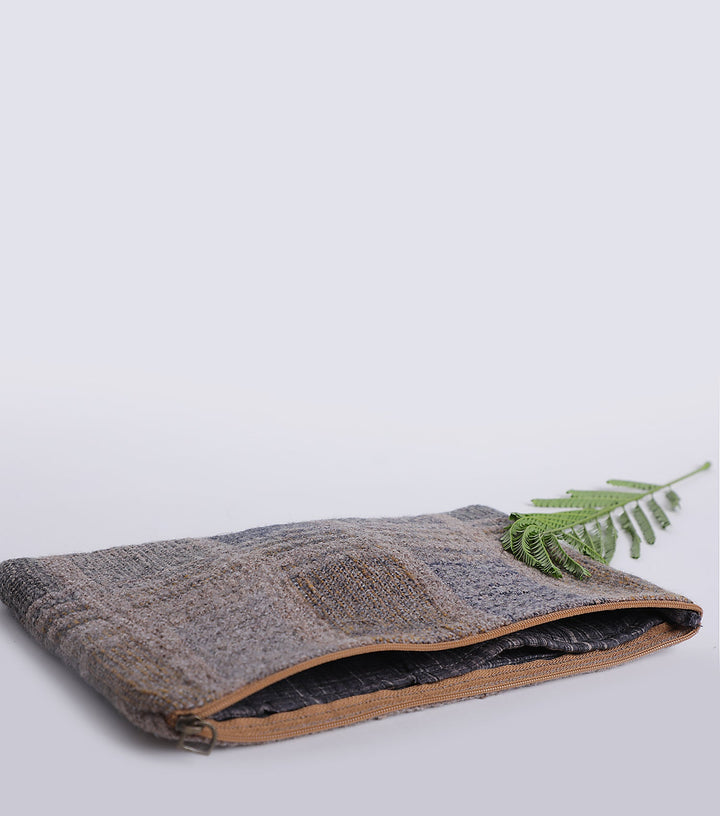 Woolen Silk Pouch