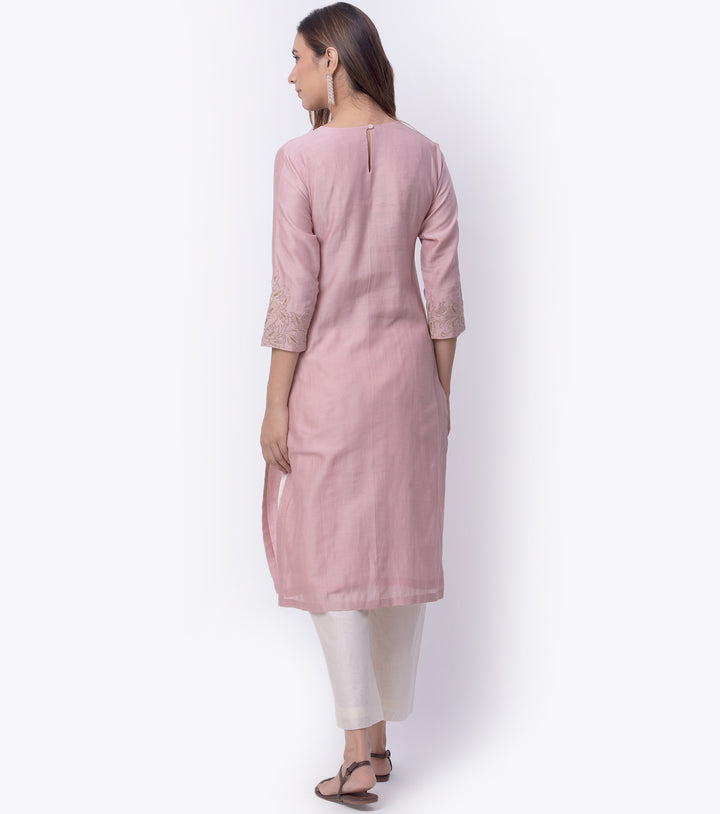 Blush Pink Embroidered Chnaderi Kurta