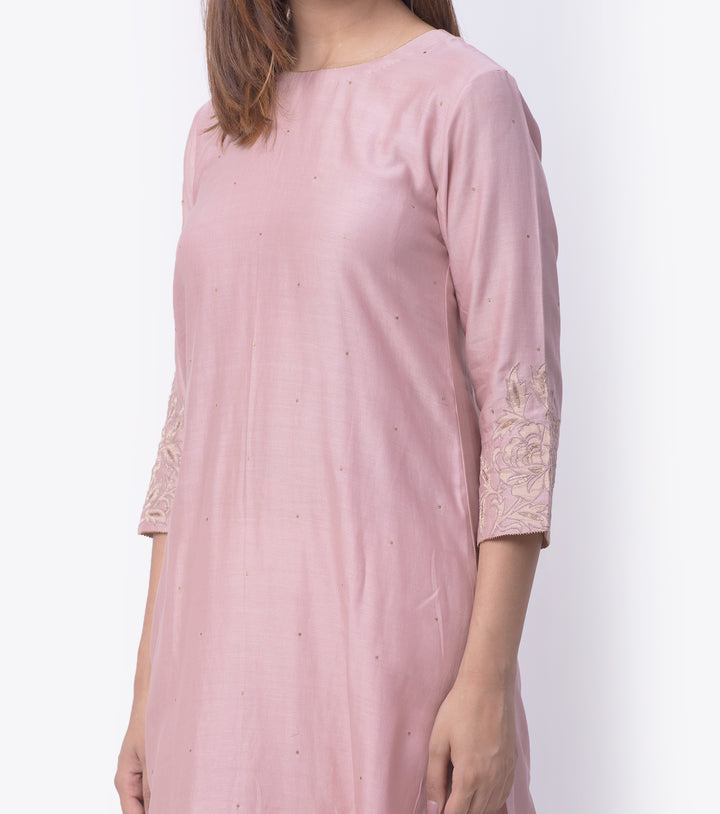 Blush Pink Embroidered Chnaderi Kurta