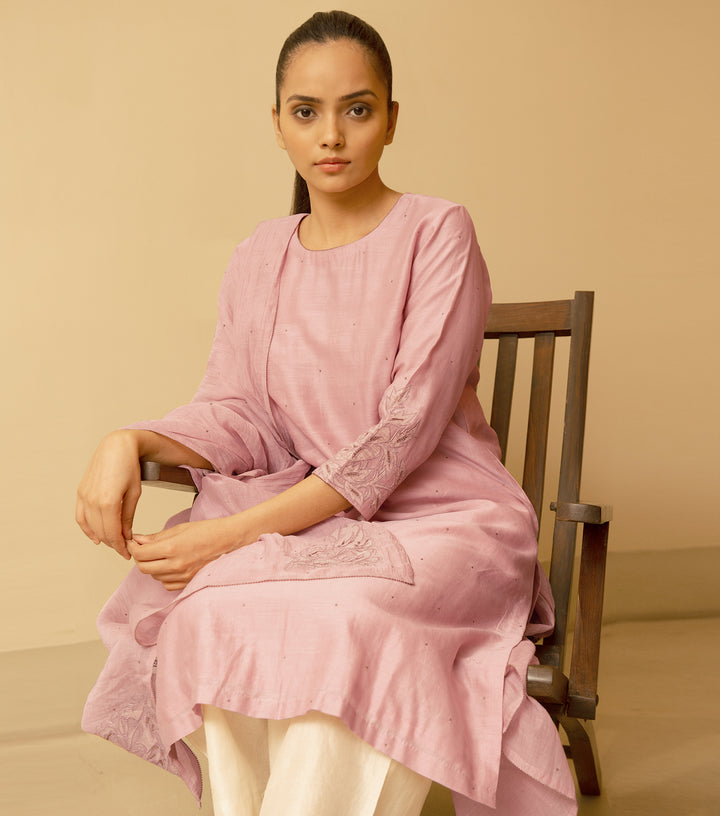 Blush Pink Embroidered Chnaderi Kurta