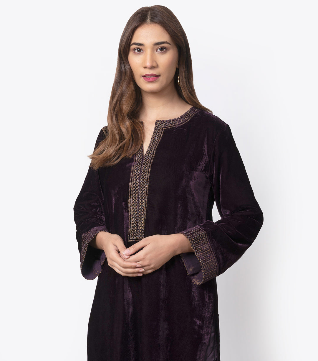 Plum Velvet embroidered Kurta & pants Set