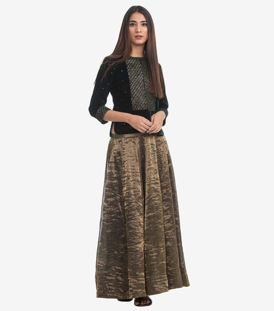 Gold solid flared skirt